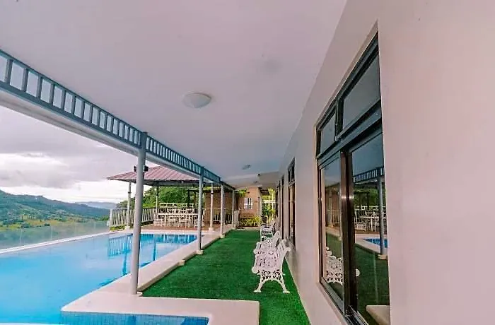 Serenity Farm And Resort, Busay Resort 5*
